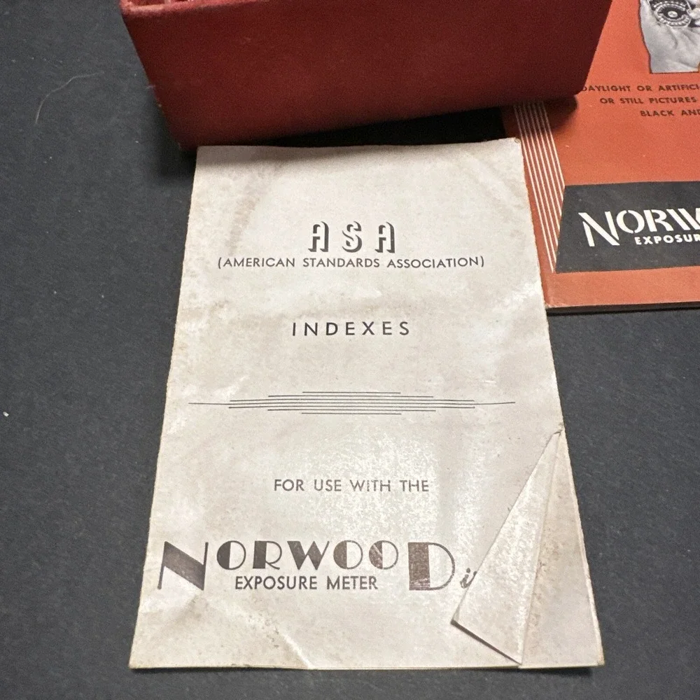 Norwood Director Exposure Meter Film Photography Vintage w/ Box Instructions